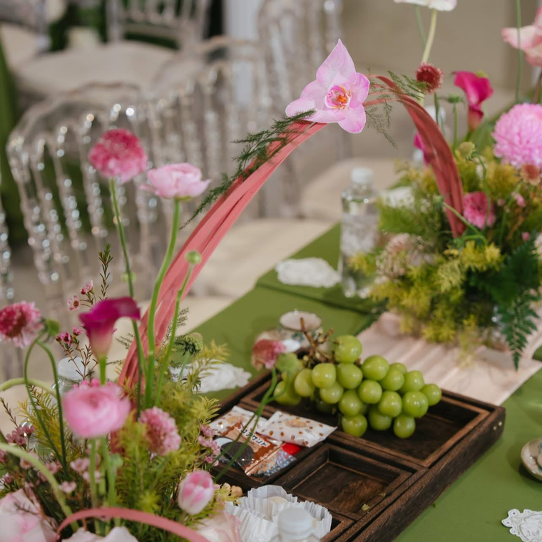 Hoa và lễ vật trong lễ gia tiên